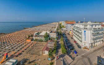 Hotel Austria, stredisko CAORLE, Taliansko, pobyty individuálnou alebo autobusovou dopravou CK TURANCAR