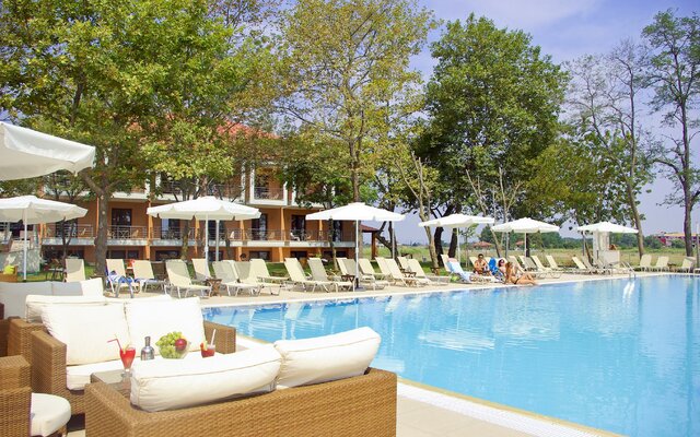 Letecký zájazd CK Turancar-Olympic beach-Hotel Giannoulis-bazén