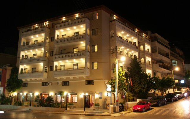 Elina hotel Apartments - hotel - letecký zájazd CK Turancar - Kréta, Rethymno