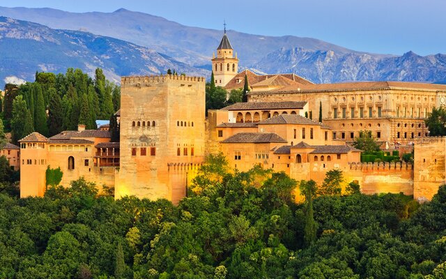 CK Turancar, Letecký poznávací zájazd, Španielsko, Andalúzia s pobytom pri mori, Alhambra