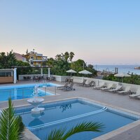 Hotel Bali Mare - bazén - letecký zájazd CK Turancar - Kréta, Bali