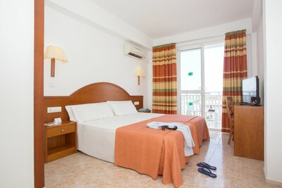 hotel BlueSea Piscis - dvojlôžková izba - letecký zájazd od CK Turancar - Malorka, Alcudia