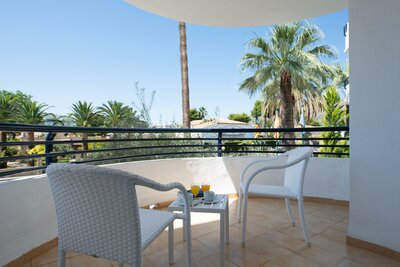 Aparthotel Alcudia Beach - balkón - letecký zájazd CK Turancar - Malorka, Alcudia