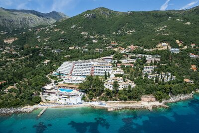 Hotel Sunshine Club - pláž - letecký zájazd CK Turancar - Korfu, Nissaki