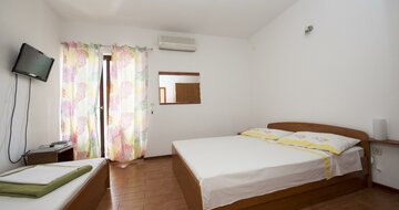 Vila Ivica - apartmány - autobusový zájazd CK Turancar - Chorvátsko - Omiš (Duće)