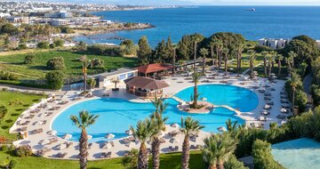 Hotel Kresten Palace - bazén a pláž - letecký zájazd CK Turancar (Rodos, Faliraki)
