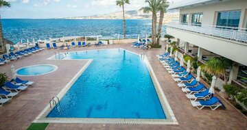 Cynthiana Beach Hotel - bazén - letecký zájazd CK Turancar - Cyprus, Paphos