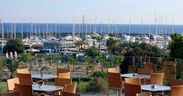 St.Raphael Resort - terasa baru s výhľadom na more - letecký zájazd CK Turancar - Cyprus, Limassol