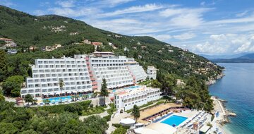 Hotel Sunshine Club - pláž - letecký zájazd CK Turancar - Korfu, Nissaki